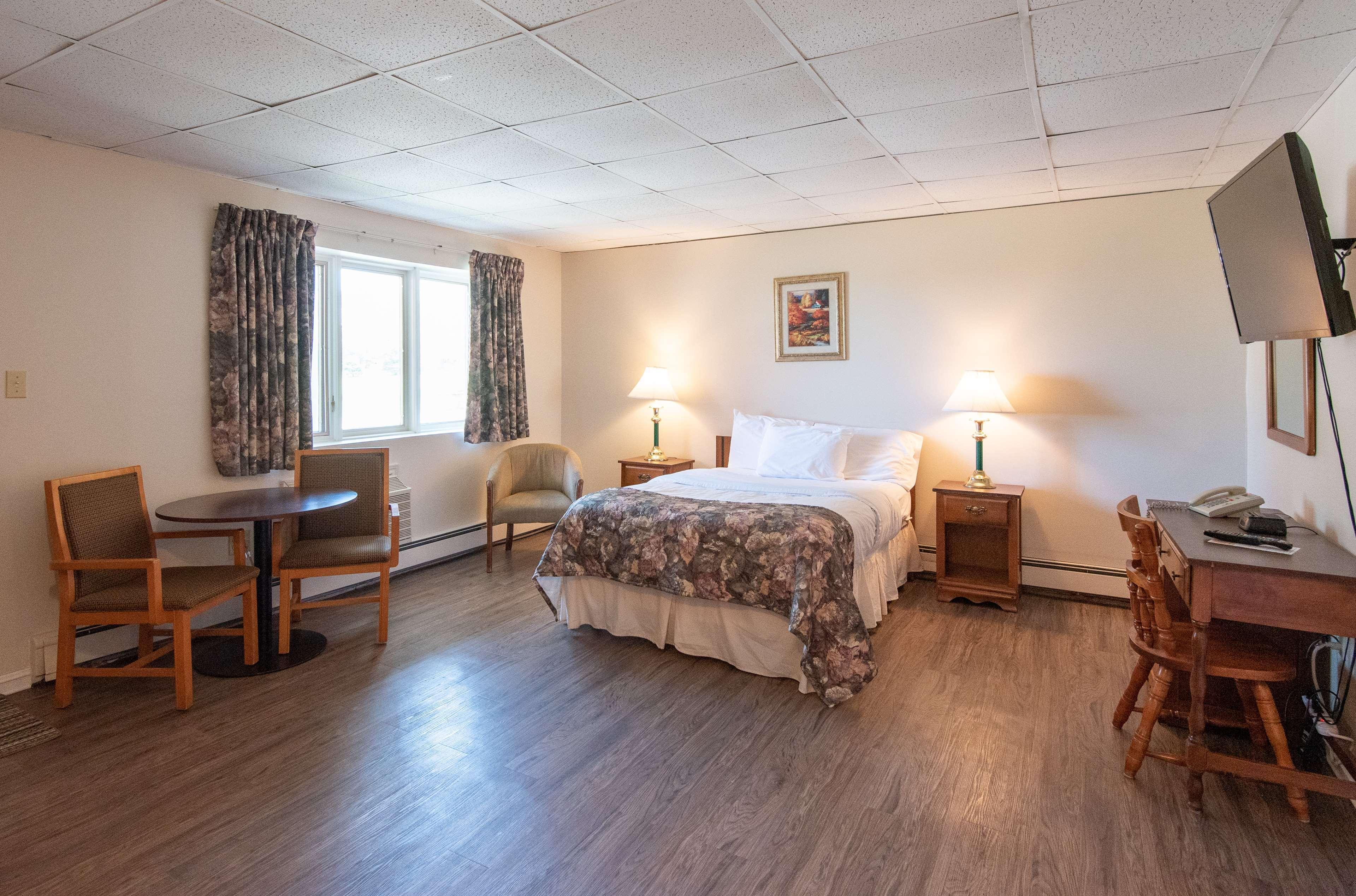 Canadas Best Value Inn & Suites Summerside Bagian luar foto