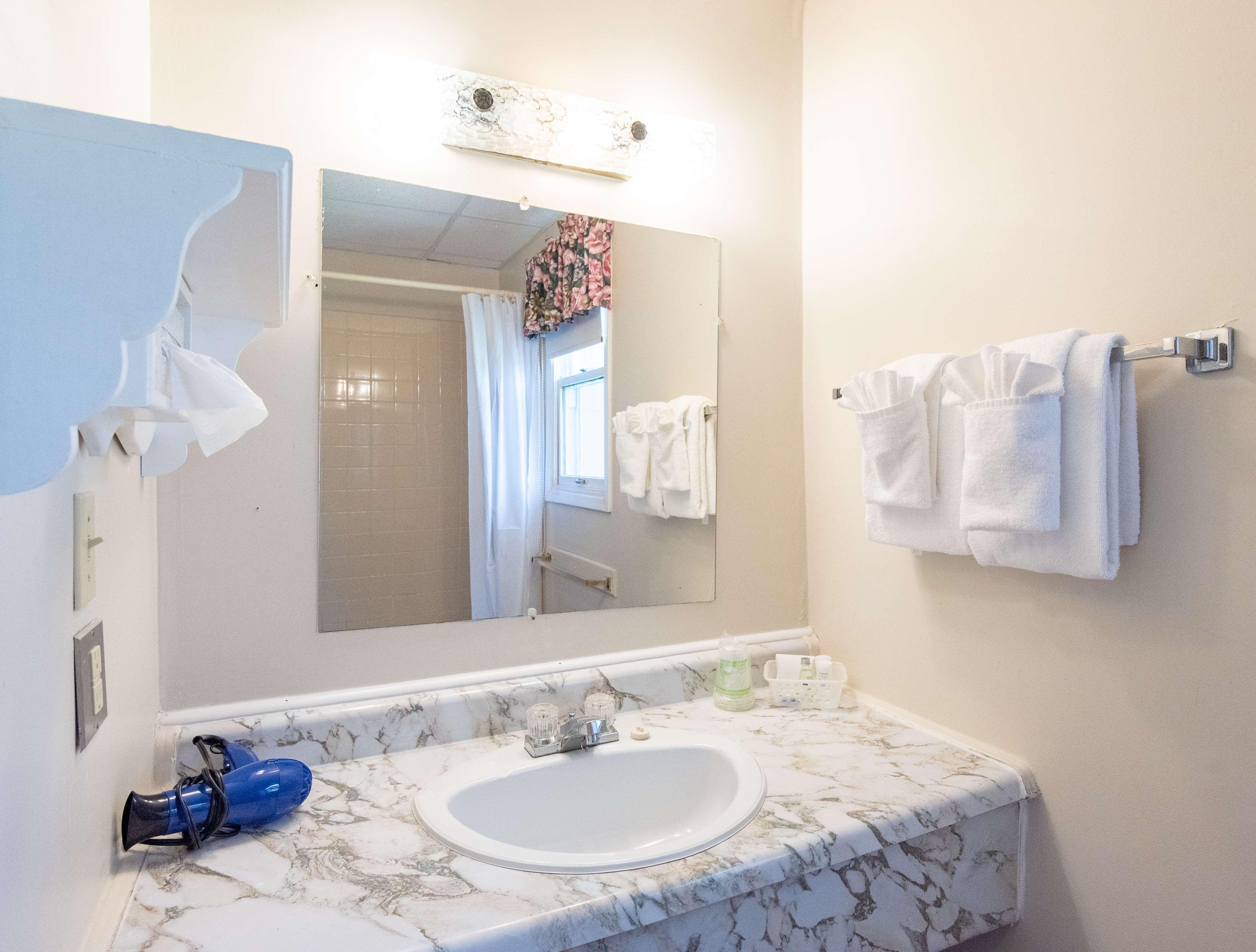 Canadas Best Value Inn & Suites Summerside Bagian luar foto